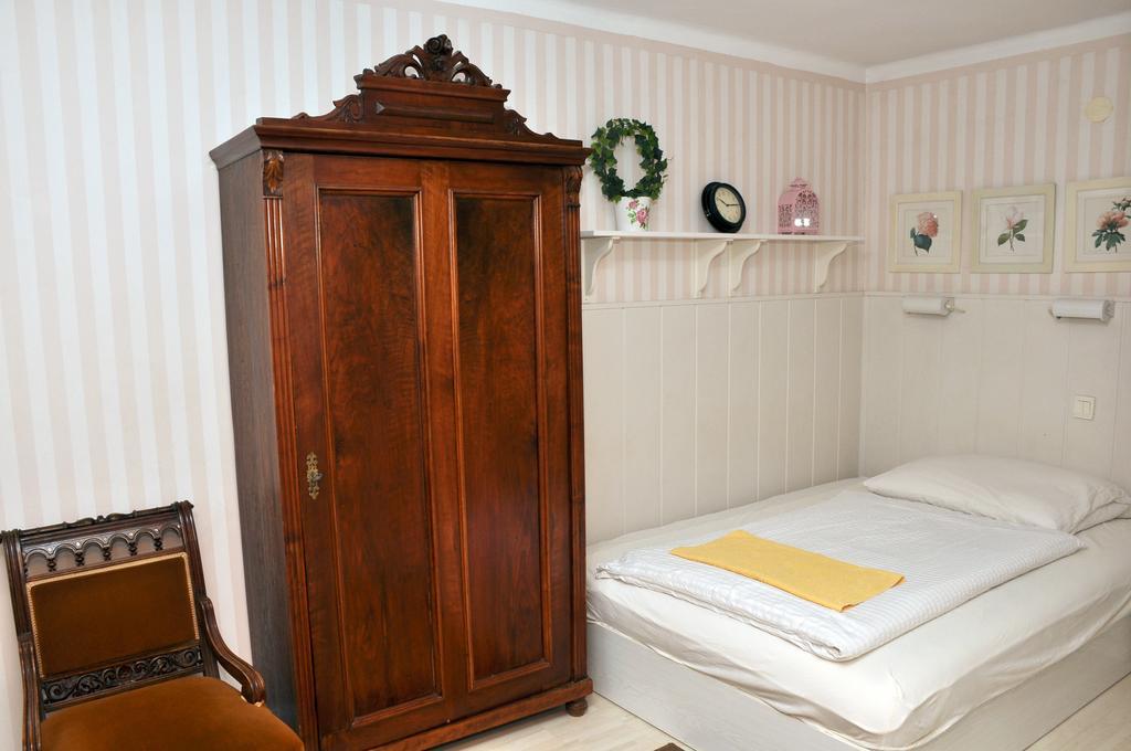 Ida Rooms Lajosmizse Værelse billede